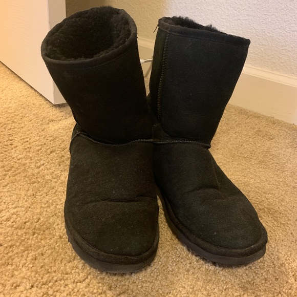 black uggs size 9